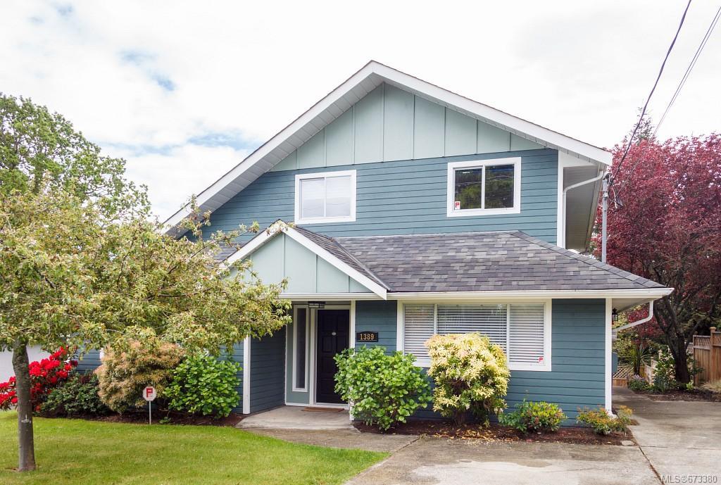 1389 Vista Hts, Victoria