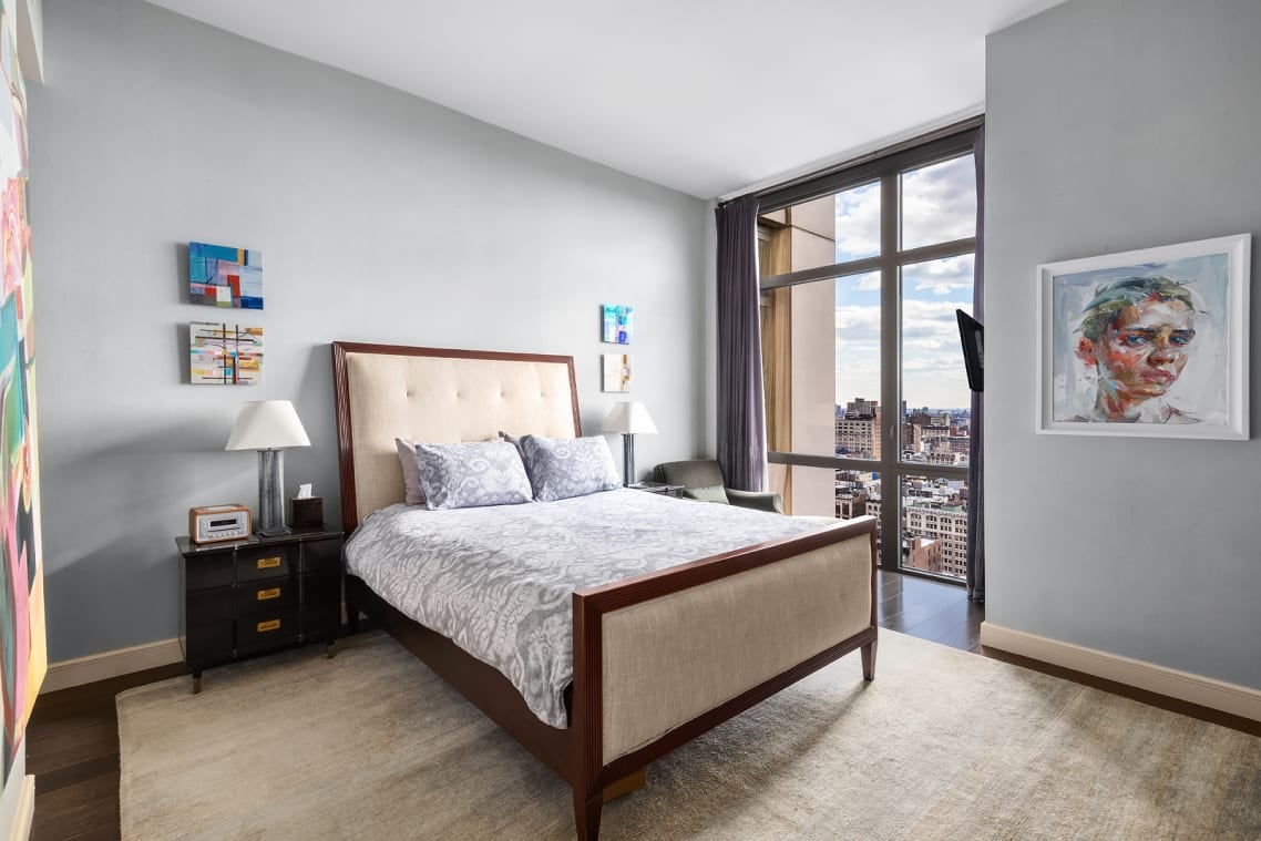 101 W 24th St, #31B