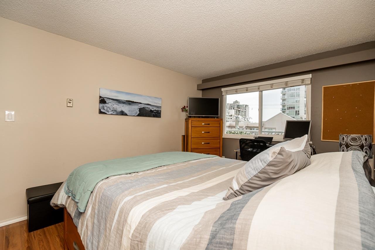219-550 Royal Ave