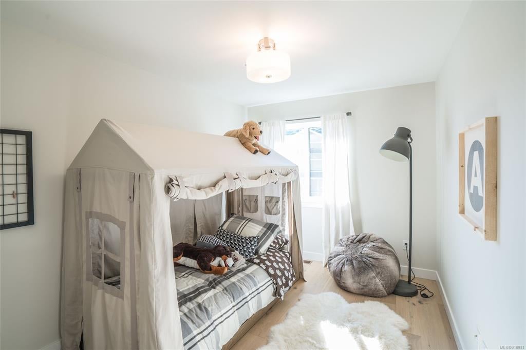 2983 Burlington Cres