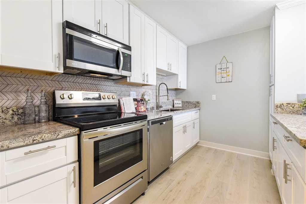 3050 Rue Dorleans 478