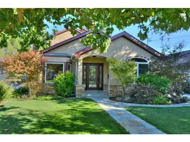 946 Terra Bella Ave