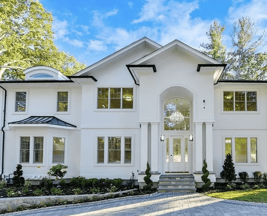70 Helene Rd