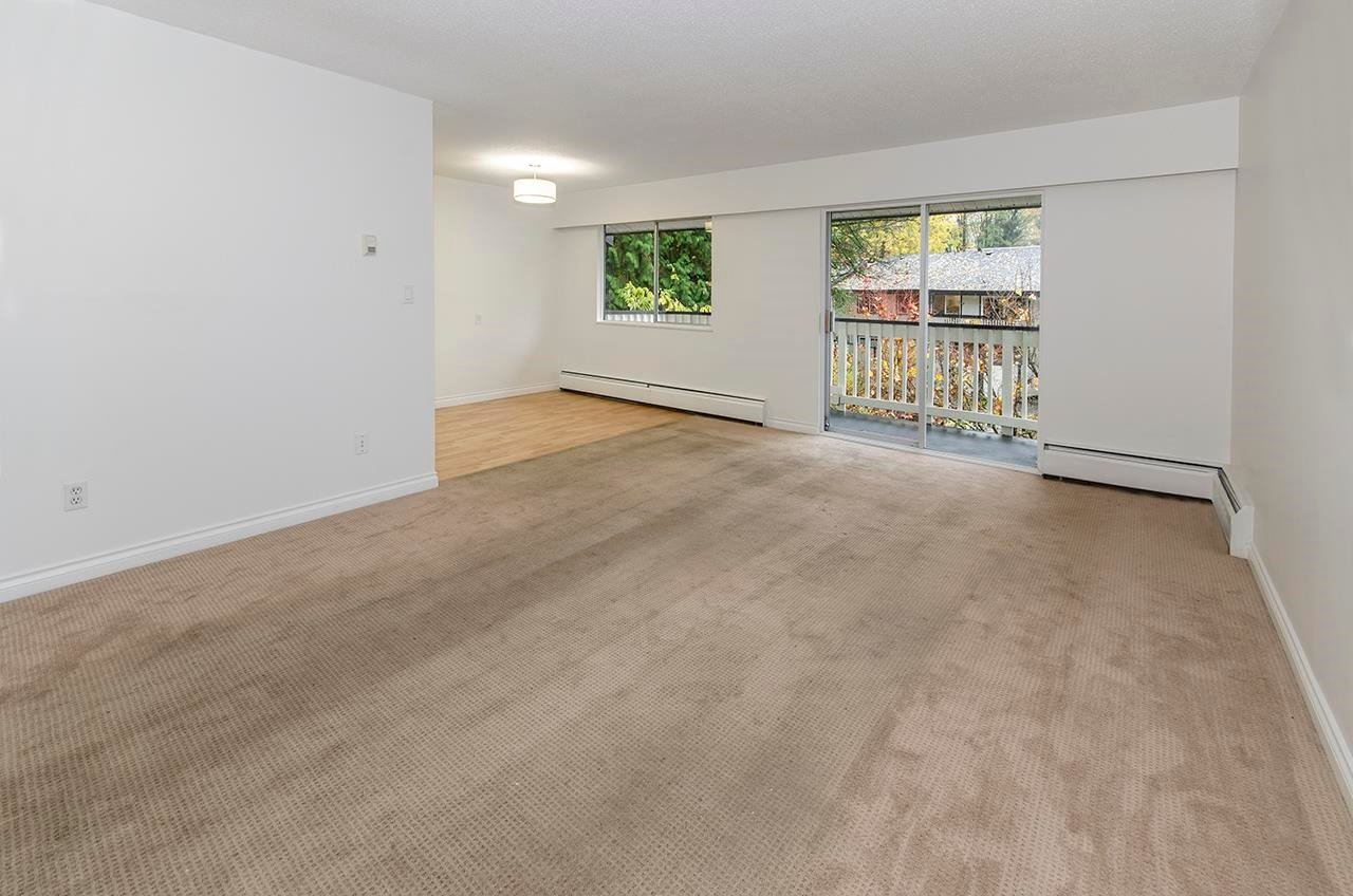 61-928 Premier St