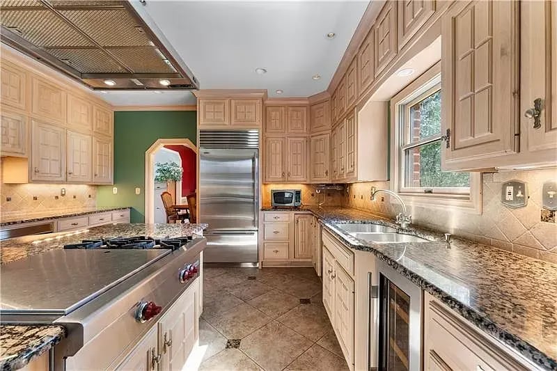 74 Lintel Dr
