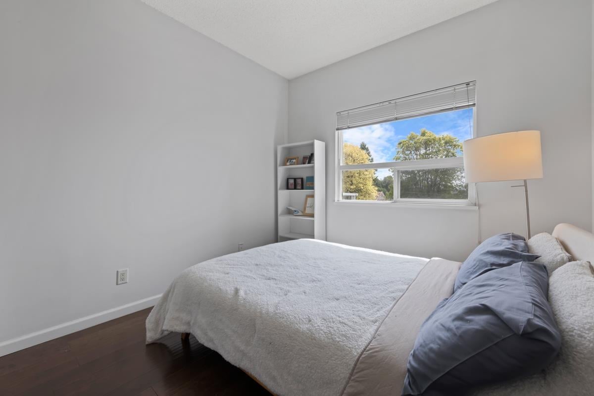 304-827 W 16th Street, North Vancouver