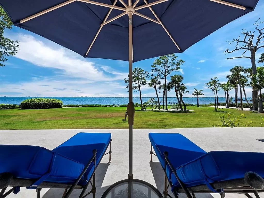 4223 Bay Shore Rd
