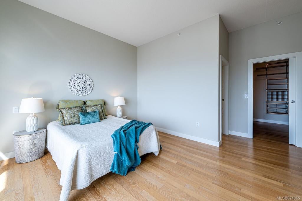 709-9809 Seaport Pl