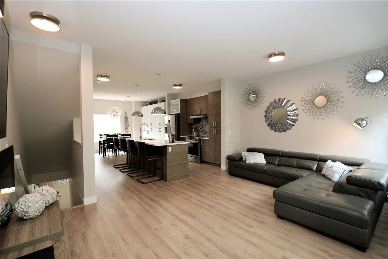 13-1219 Burke Mountain St