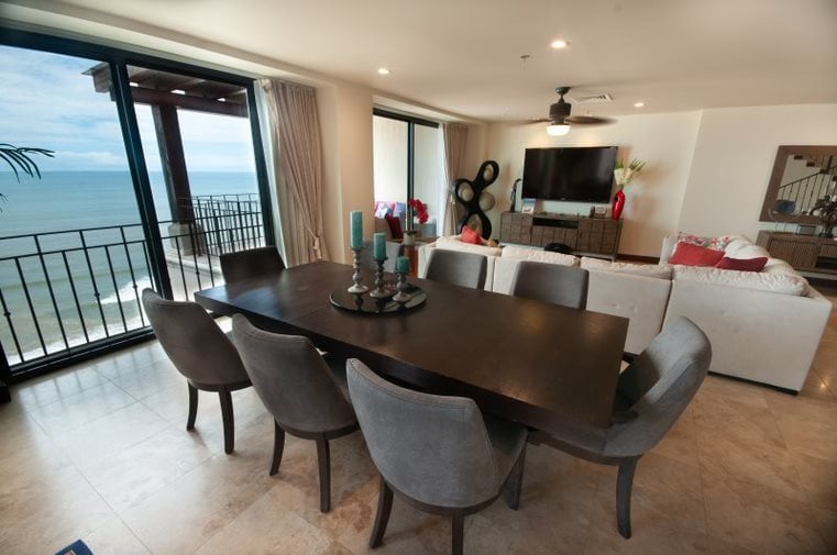 Beachfront Casino Resort Penthouse, Jaco, Puntarenas