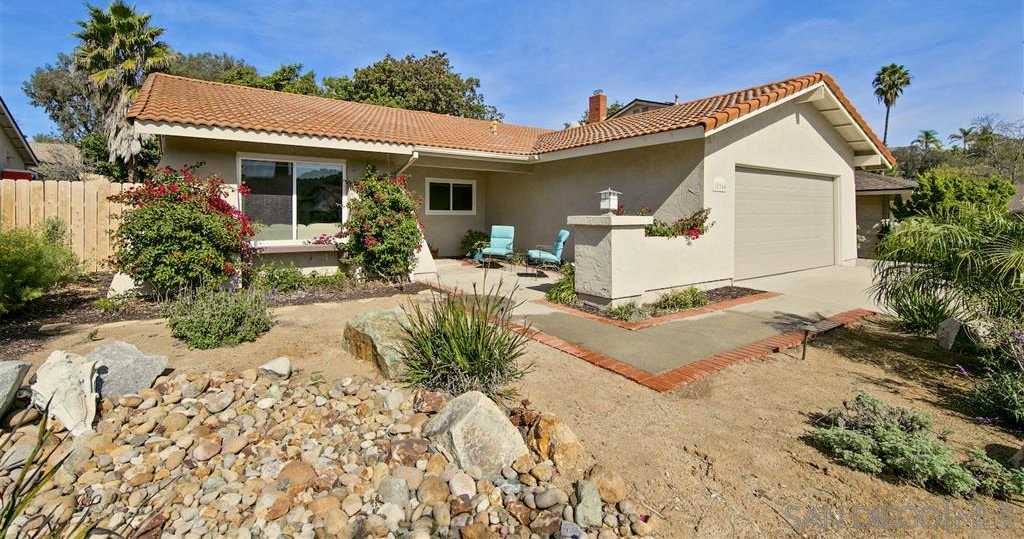 10164 Tres Lagos Ct