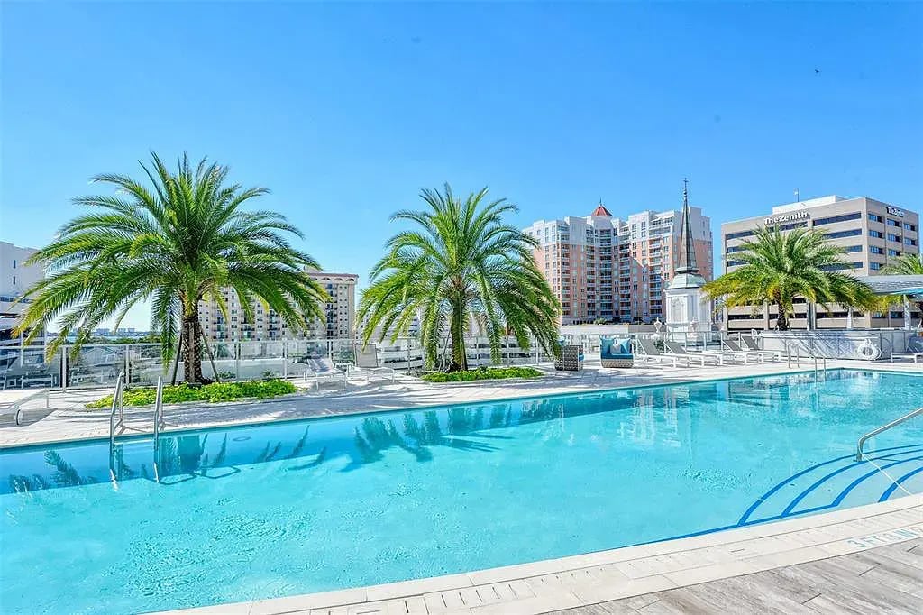 111 S Pineapple Ave #507