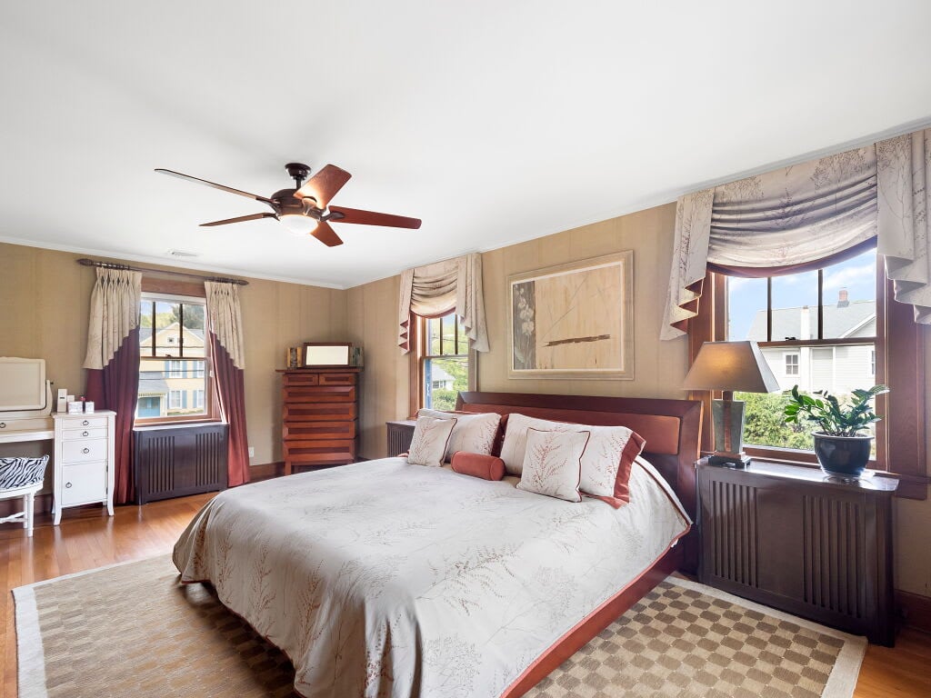 25 Pascack Rd