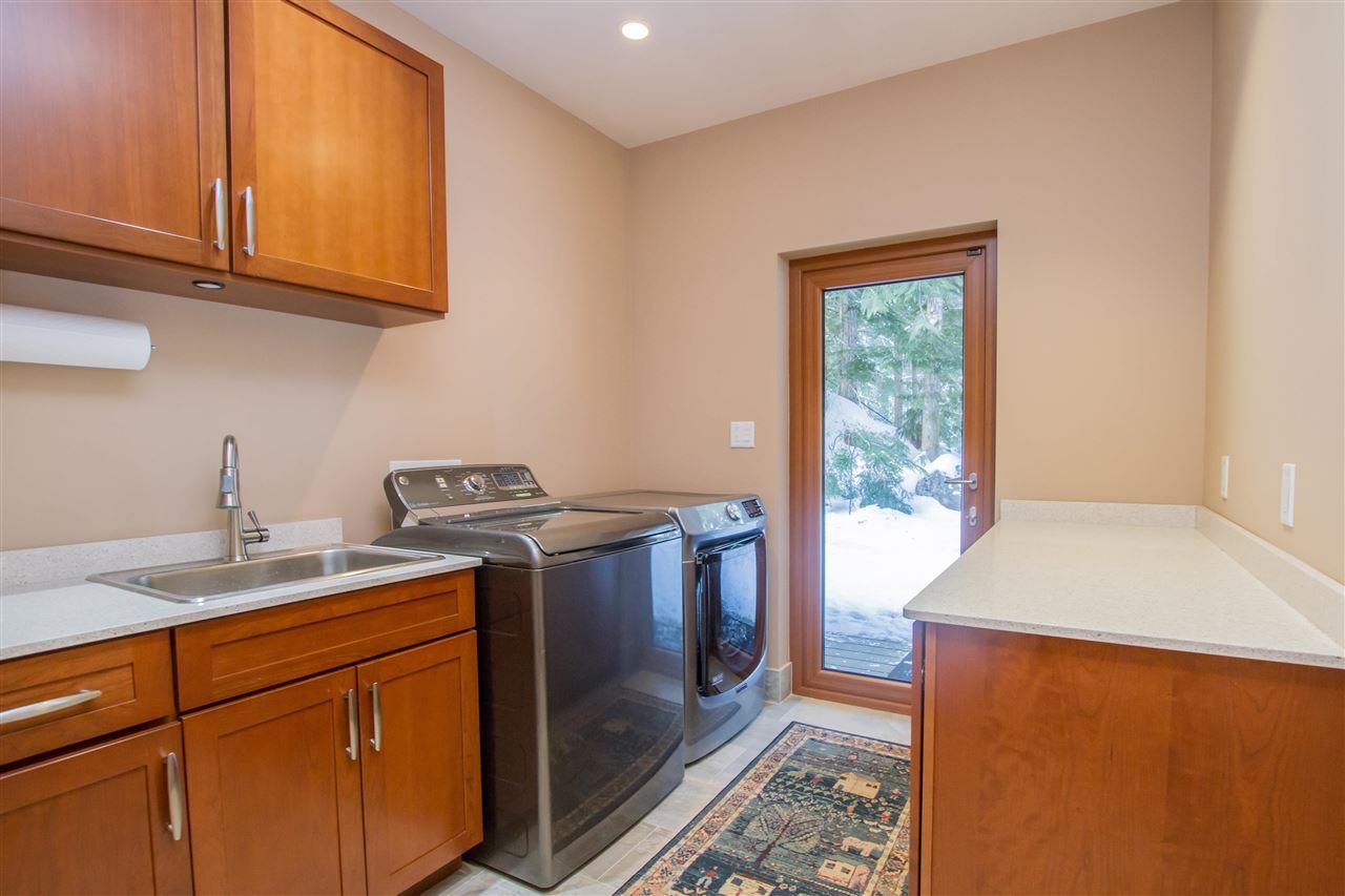 8628 Driftwood Close