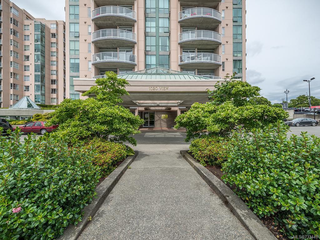 1101-1020 View St