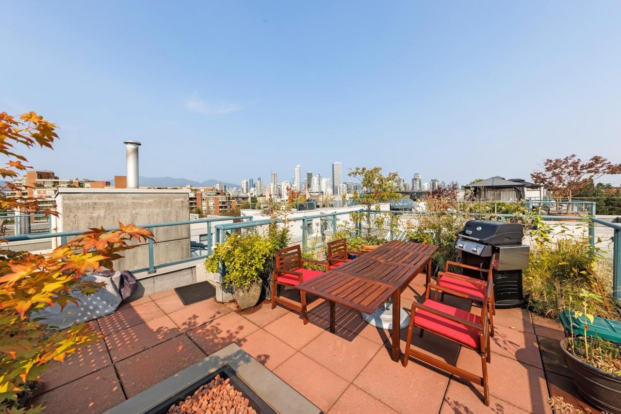 411-1630 W 1st Avenue, Vancouver