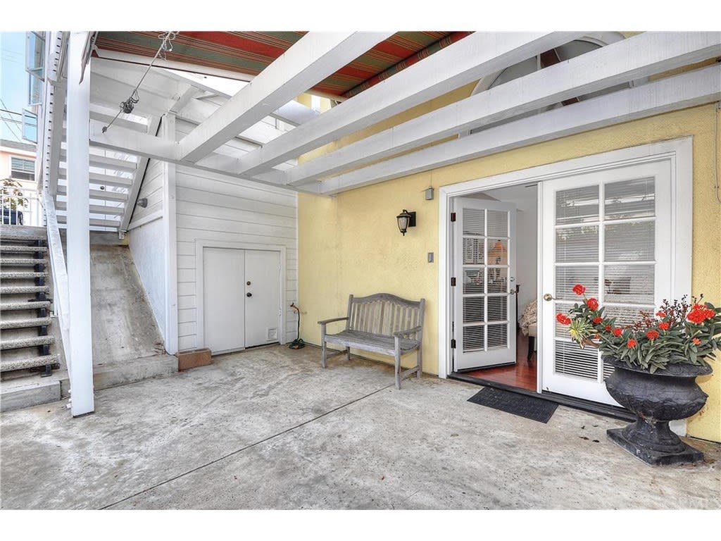 420 Poinsettia Ave
