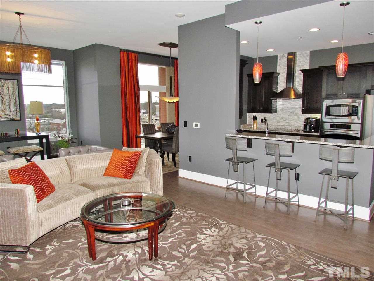 400 W N St, #1030