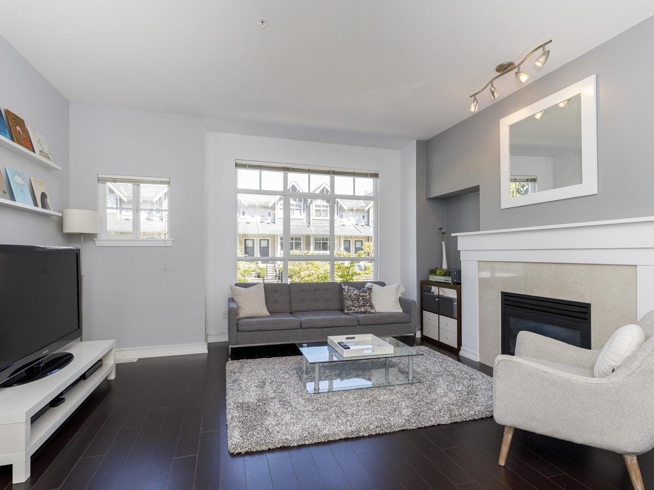 3208 Perrot Mews