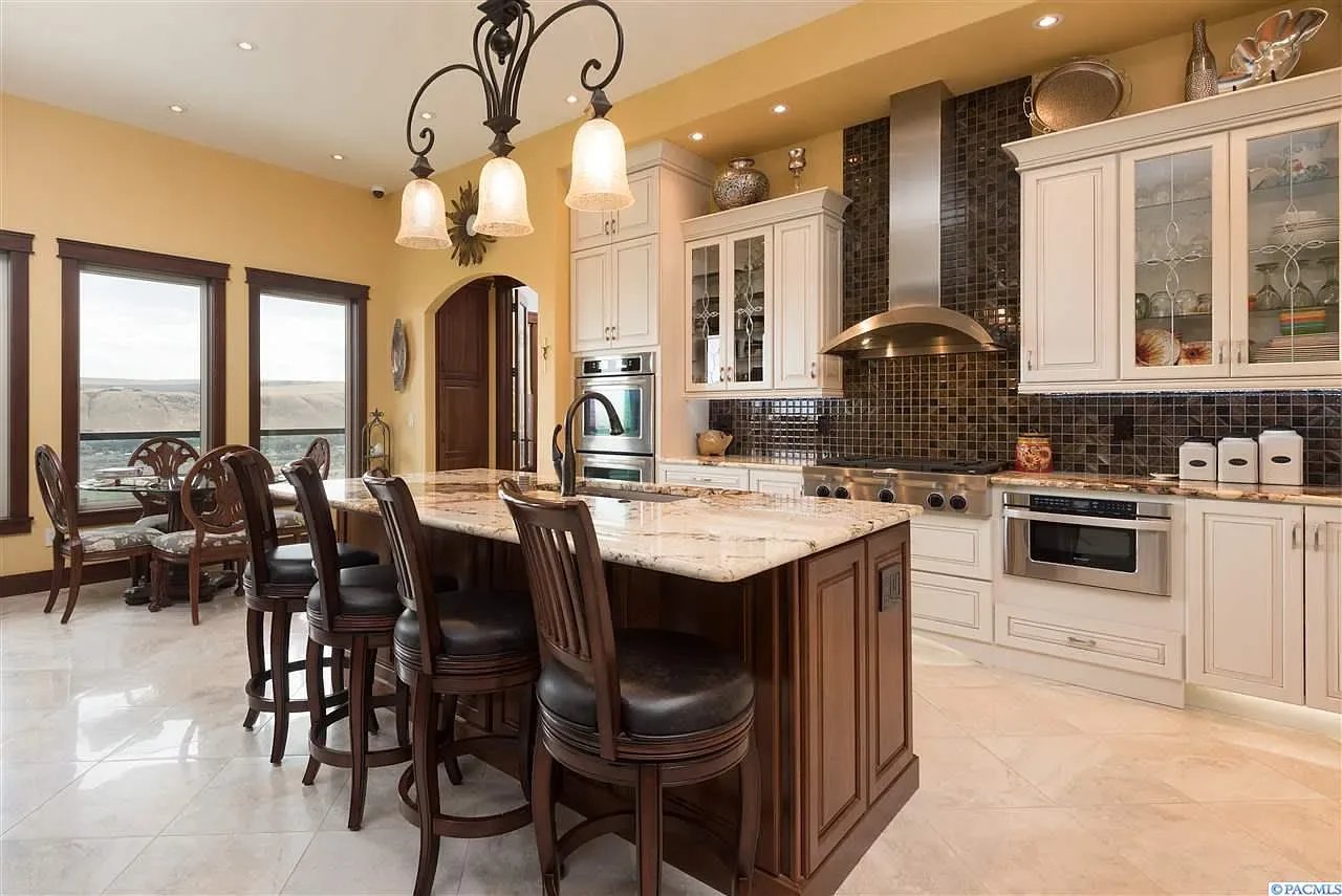 89009 Summit View Dr
