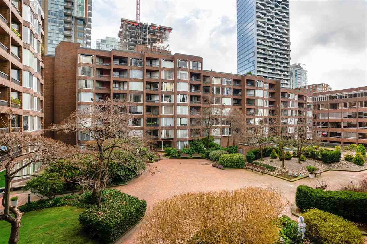 423-1330 Burrard St