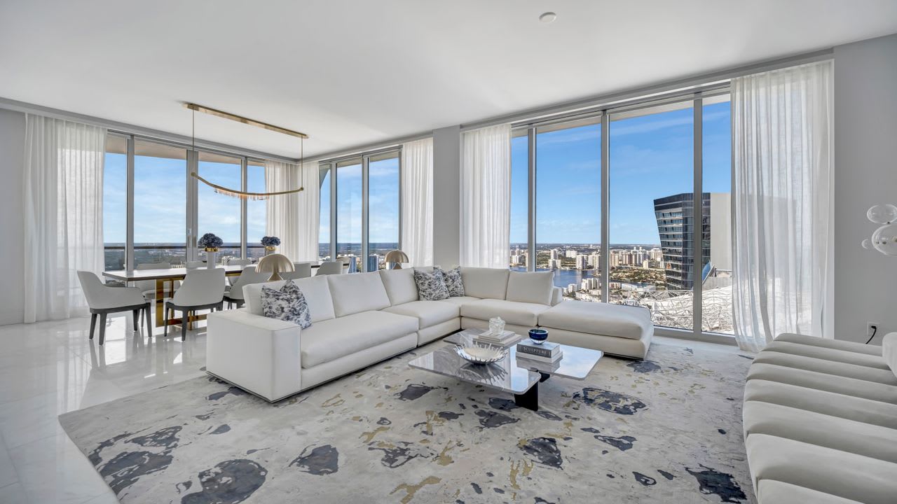 16901 Collins Ave, #5303