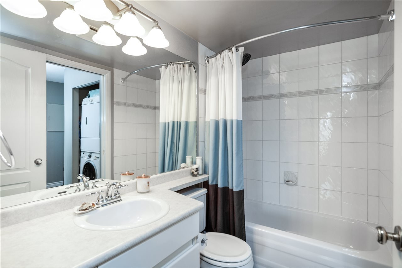 216-888 Gauthier Ave