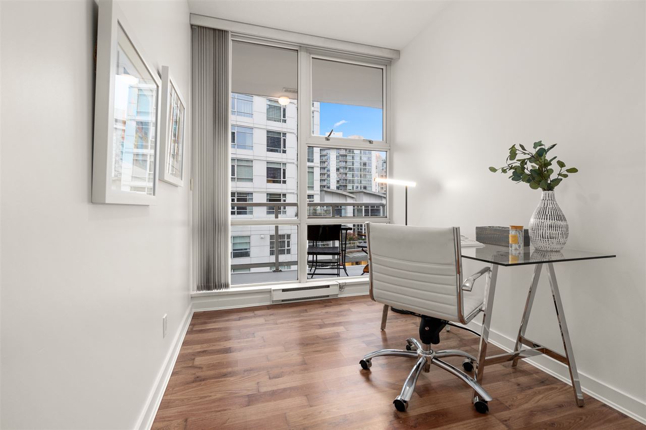 502-1099 Marinaside Crescent, Vancouver
