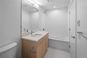 306-2461 Sidney Ave