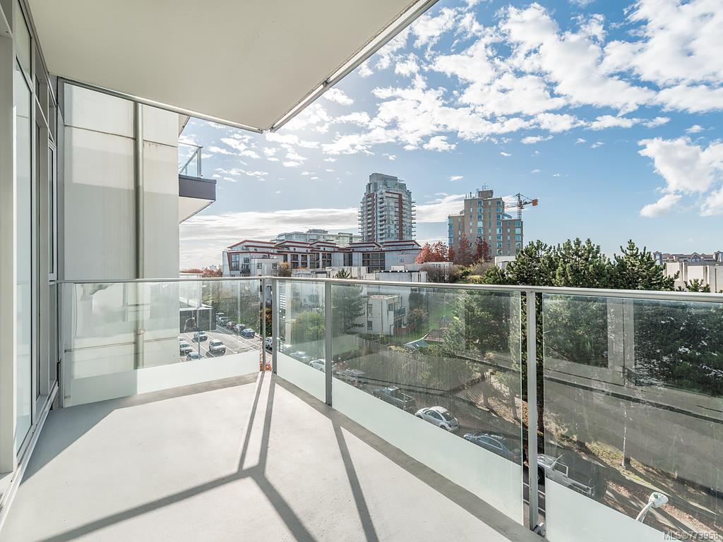 502-373 Tyee Rd