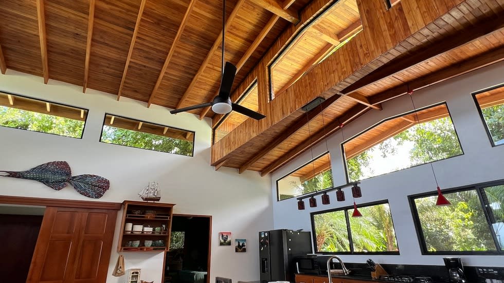 3 bedroom Whitewater Ocean View Home Above Matapalo Beach