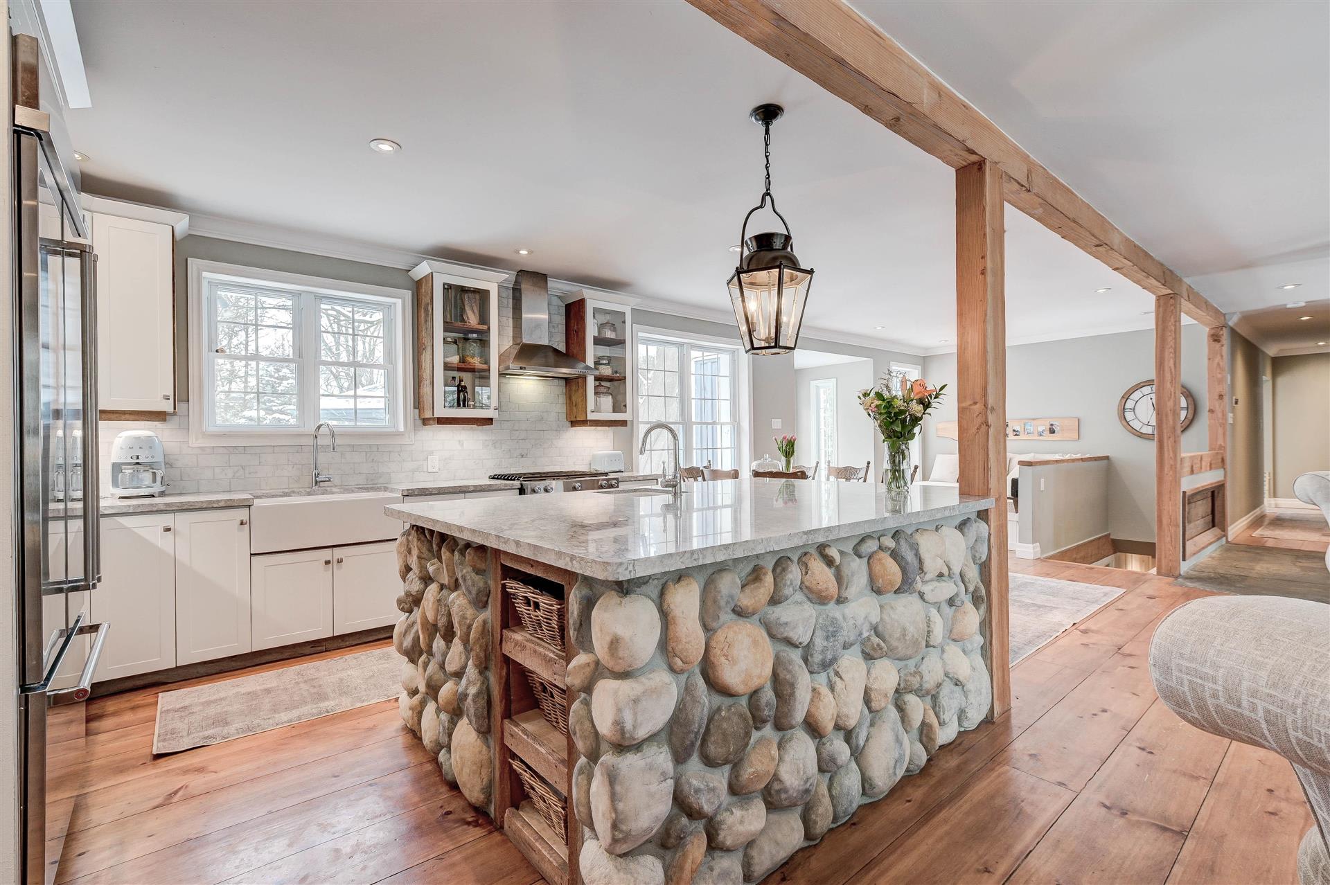 8 Balcarra Ave