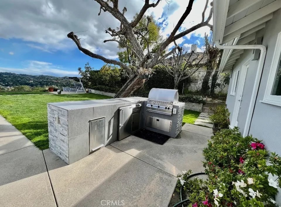 16972 Oak View Dr