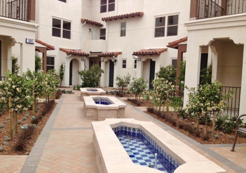 303 N Calle Cesar Chavez