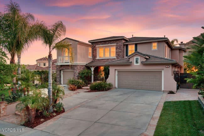 3303 Woodley Ave