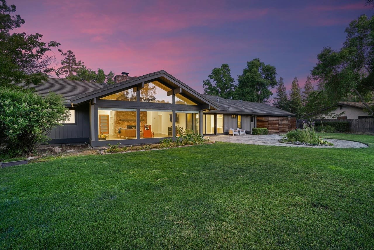 44506 Clubhouse Drive