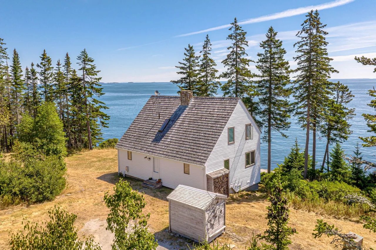 New Listing! 199 Spicer Lane, St. George, Maine – $1,250,000