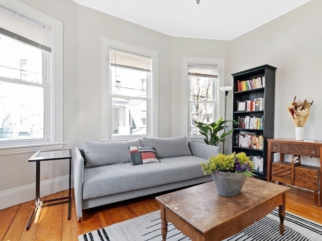 304 Washington Street, Unit 2