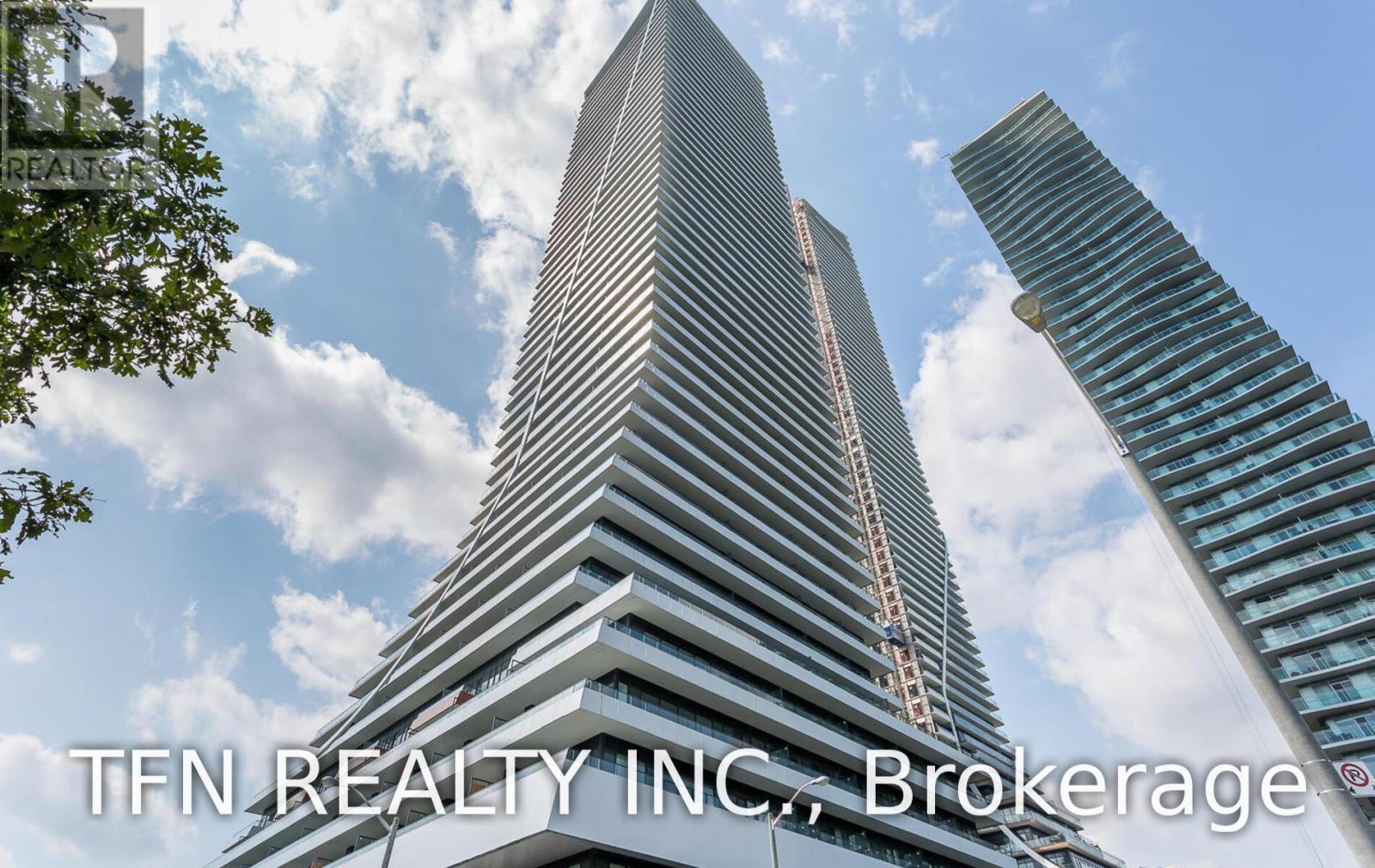 20 Shore Breeze Drive, 211 