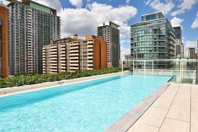 161 Roehampton Ave, Unit 532