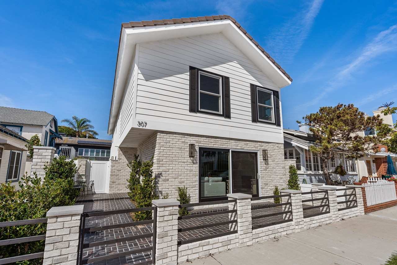 307 Alvarado Place