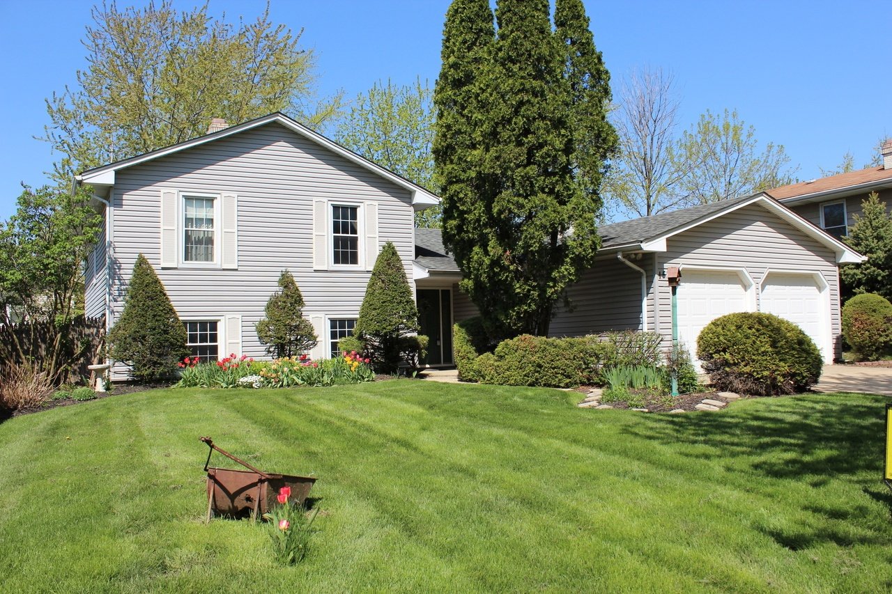 157 Mayfield Dr