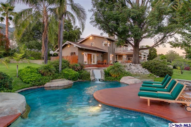 1881 Country Ln