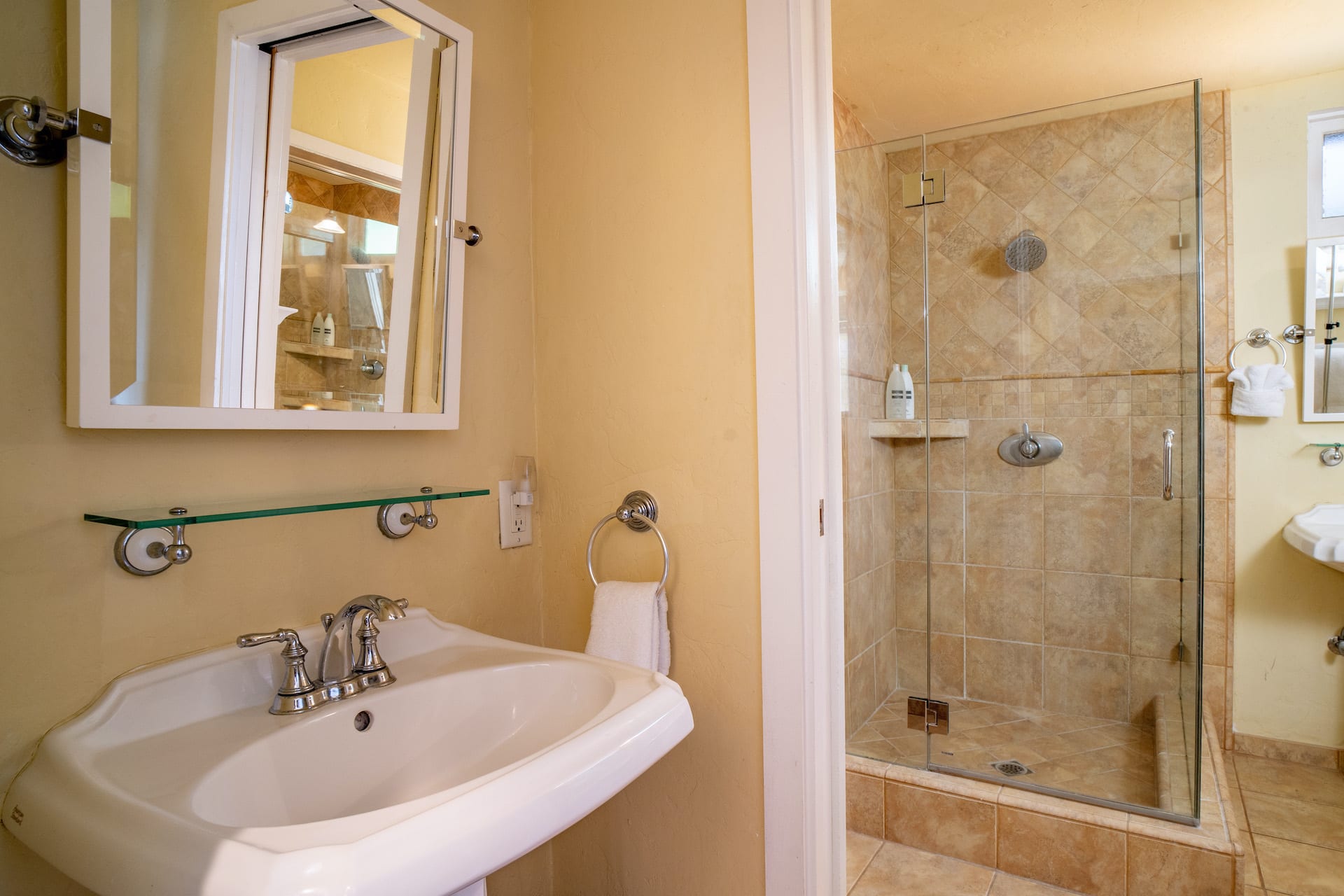 Carmel Pearl - 2915 Alta Ave, Carmel