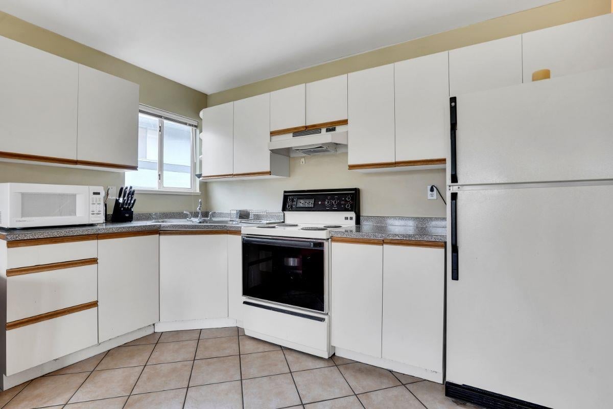 7562 Cariboo Road Rd, Burnaby