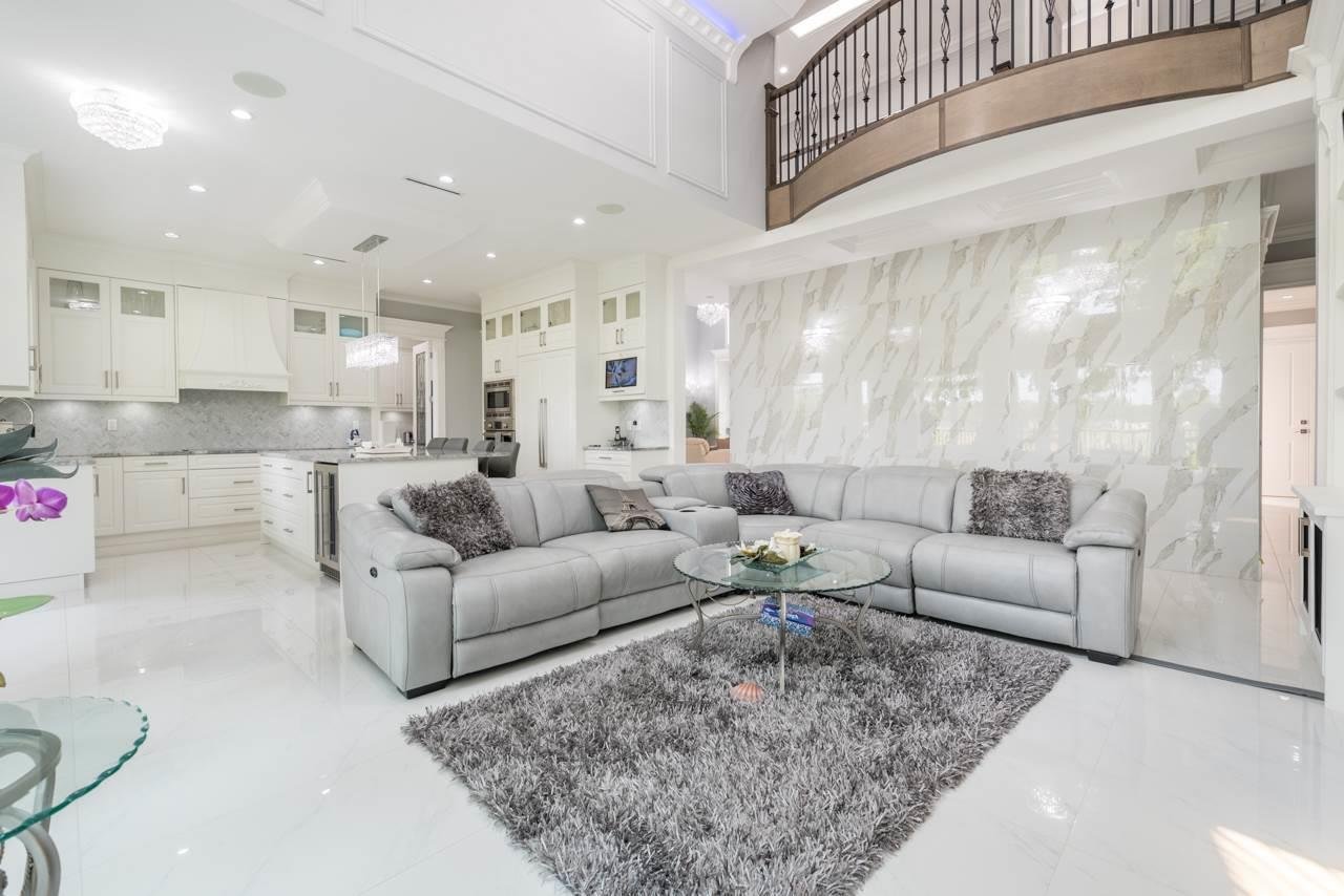 10340 Springmont Dr