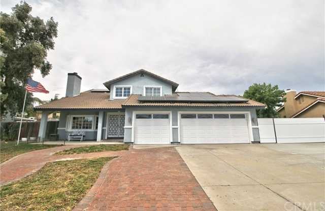 2455 N Magnolia Avenue