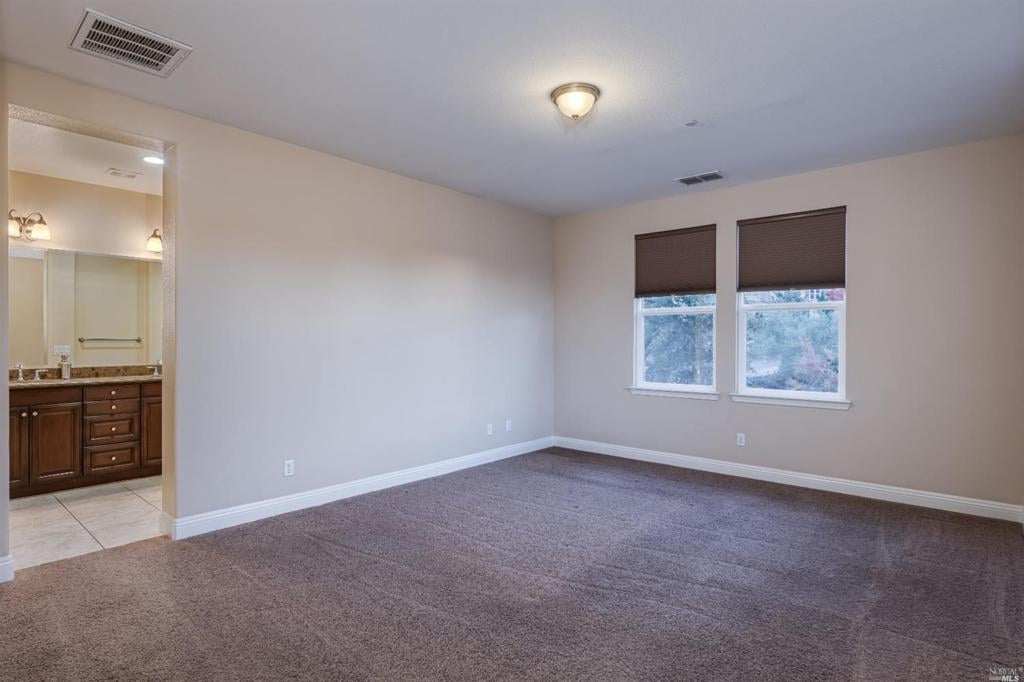 221 Jacquelyn Ln