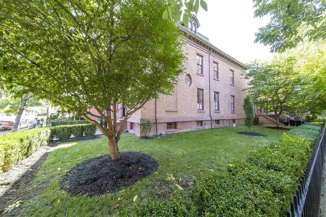 591 Jersey Ave Unit 3