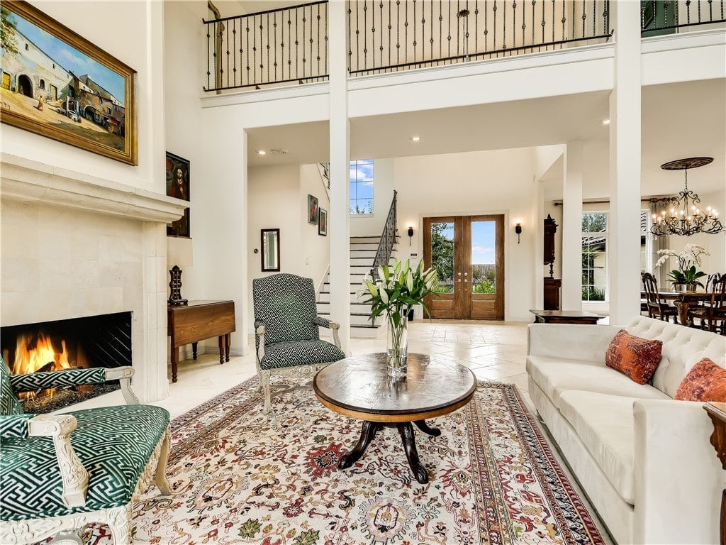 3102 Hayden Bend